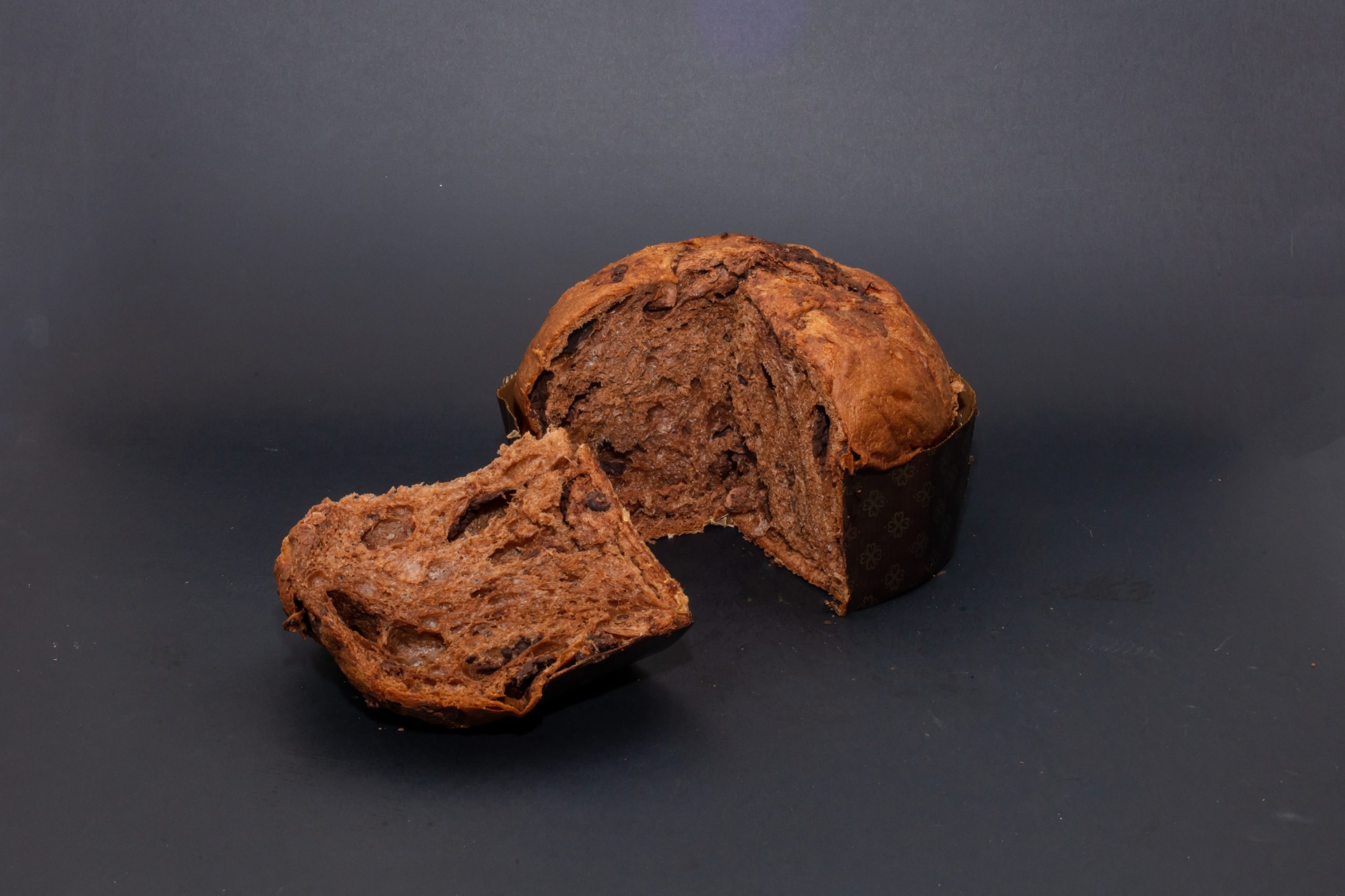 Panettone Artigianale Al Cioccolato Online: La Magia del Panettone in Un Click