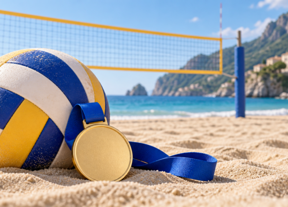 Illustrazione di un pallone da beach volley sulla sabbia accanto a una rete e a una medaglia